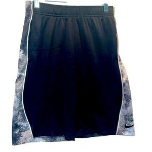 Nike Sports Shorts, Size XL, Waist 13”, Elastic Waist, L 19.5”, Tie Waist